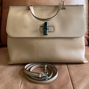 🤎Beautiful Authentic Large Leather Gucci Daily Top Handle Bag🤎👜
